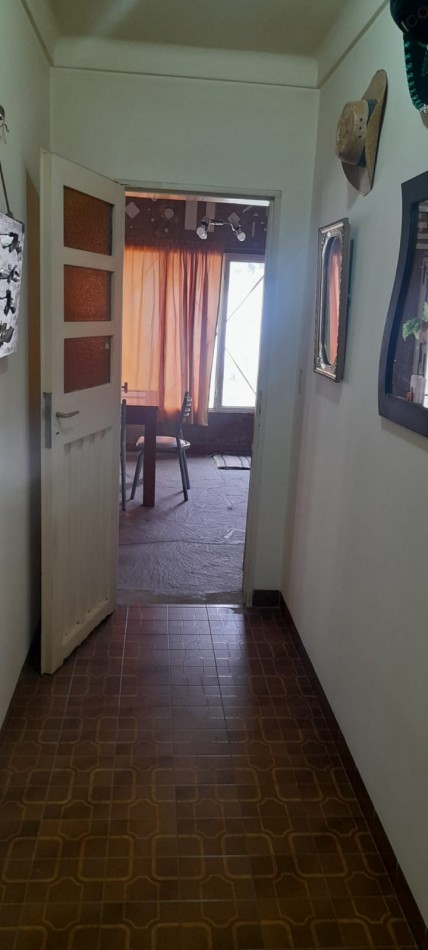 Lote mas casa y dos galpones en la calle Colon al 700