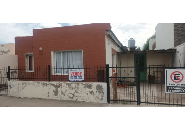 Casas en la calle estivariz al 400